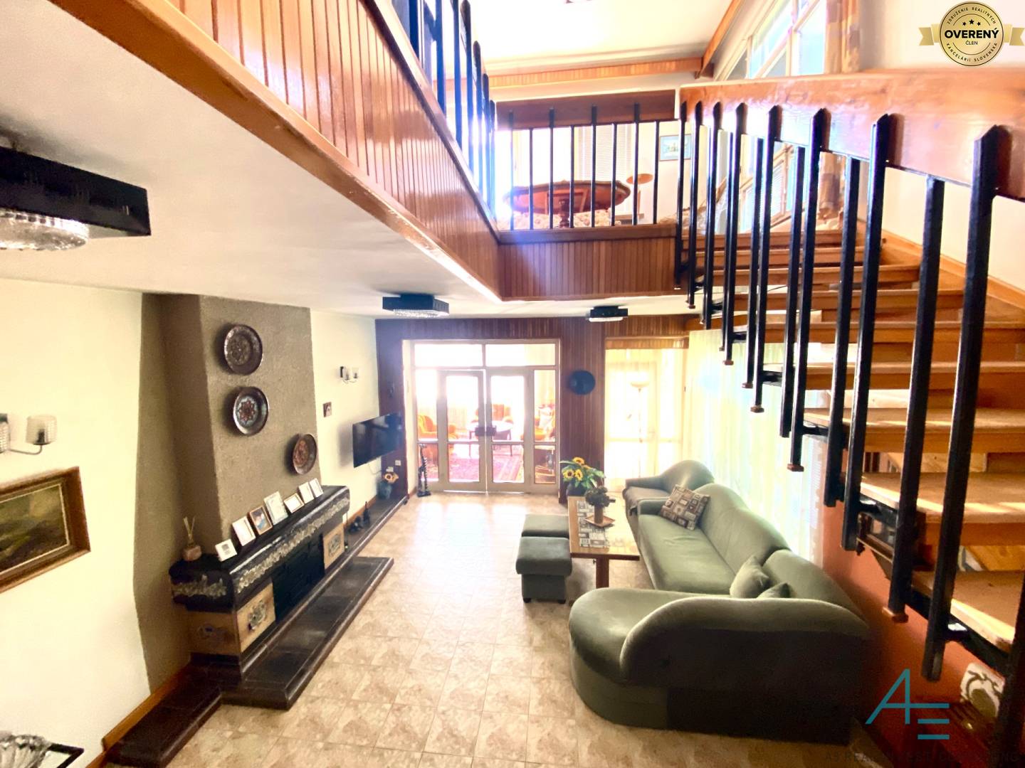 Hala1 s krbom a jazierkom