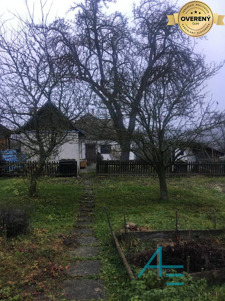 Pohľad na usadlosť.