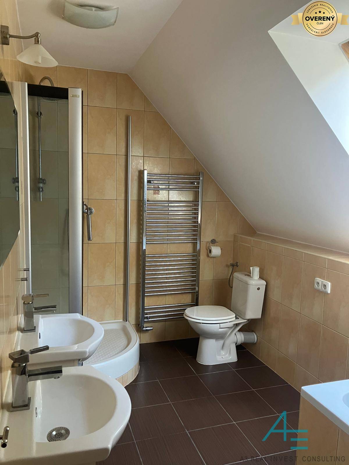 priestranná kúpeľňa