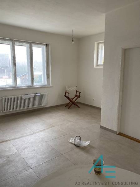 RD s parkovaním na ubytovanie ale  aj na komerčné využitie.