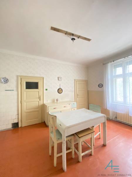 Vchod do pracovne a do kúpeľne